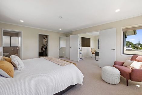 Photo of property in 9 Sampson Avenue, Waiwhakaiho, New Plymouth, 4312