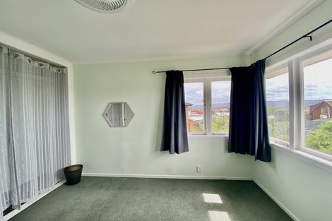 Photo of property in 14 Strid Road, Te Atatu South, Auckland, 0610
