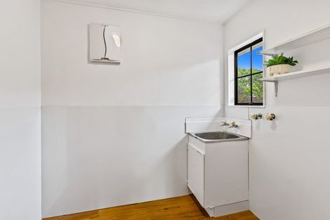 Photo of property in 96a Sturges Road, Henderson, Auckland, 0612