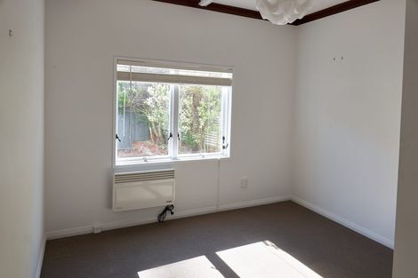 Photo of property in 40 Derwent Street, Island Bay, Wellington, 6023