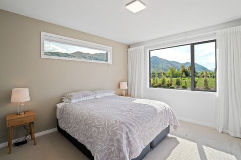 Photo of property in 4 Mcdonald Street, Wanaka, 9305