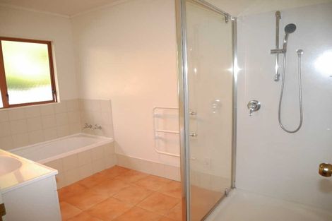 Photo of property in 72 Hinemoa Street, Paraparaumu, 5032