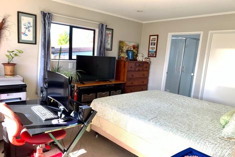 Photo of property in 2d Palomino Drive, Henderson, Auckland, 0612