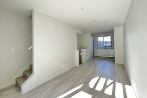 Photo of property in 5/2 Moor Avenue, Te Atatu Peninsula, Auckland, 0610