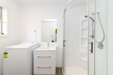 Photo of property in 2/299 Ruahine Street, Terrace End, Palmerston North, 4410