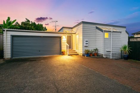 Photo of property in 1/20 Kirby Street, Glendene, Auckland, 0602