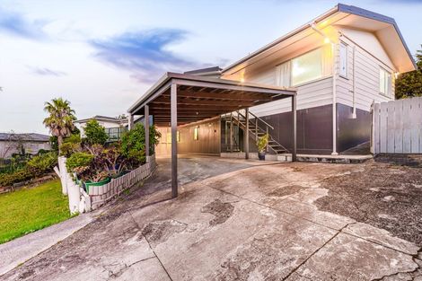 Photo of property in 22 Styca Place, Sunnyvale, Auckland, 0612