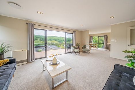 Photo of property in 115 Kirton Drive, Riverstone Terraces, Upper Hutt, 5018