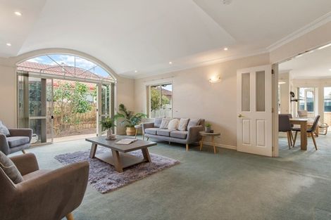 Photo of property in 111 Gravatt Road, Papamoa Beach, Papamoa, 3118