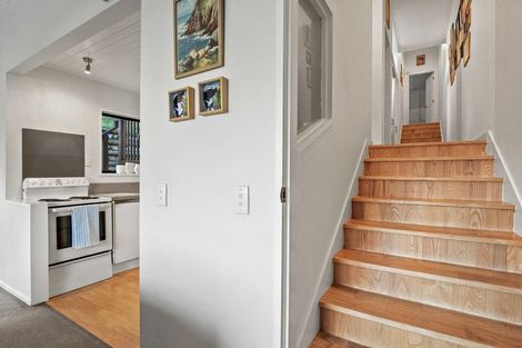 Photo of property in 5b Wye Place, Fernhill, Queenstown, 9300