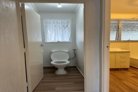 Photo of property in 10 Camphora Place, Ranui, Auckland, 0612