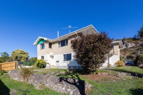 Photo of property in 21 Main Road, Redcliffs, Christchurch, 8081