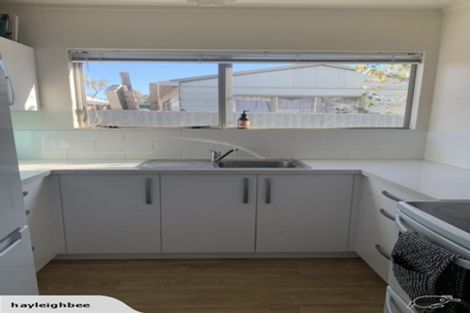 Photo of property in 2/41 Bowhill Road, New Brighton, Christchurch, 8083