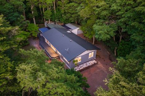 Photo of property in 11 Scenic Drive, Hillpark, Auckland, 2102