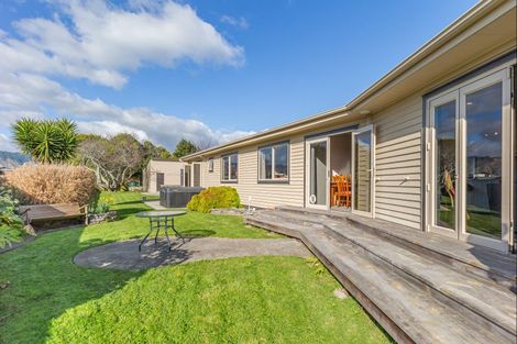 Photo of property in 166 Bartholomew Road, Levin, 5510