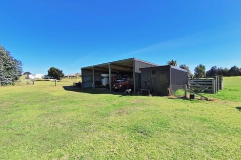 Photo of property in 151 Pukenamu Road, Te Horo, Otaki, 5581