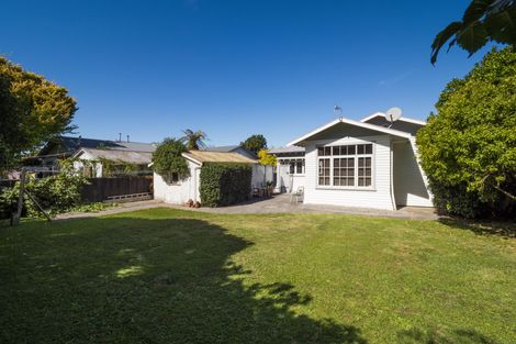 Photo of property in 17 Argyle Avenue, Takaro, Palmerston North, 4410