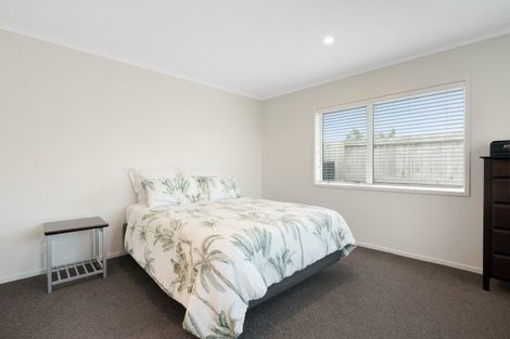 Photo of property in 4 Livingstone Drive, Papamoa Beach, Papamoa, 3118