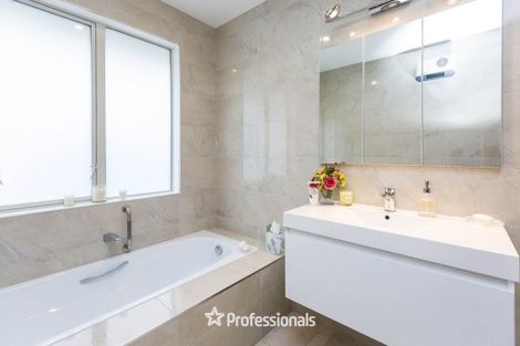 Photo of property in 5 Bateson Way, Heretaunga, Upper Hutt, 5018