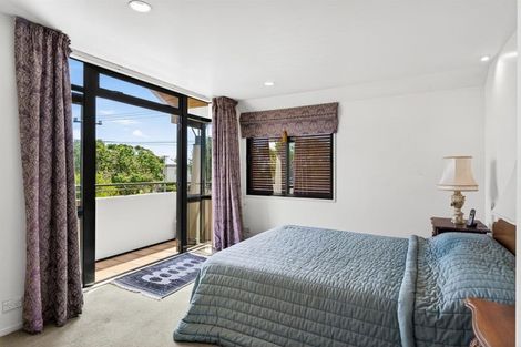 Photo of property in 12a Saltburn Road, Milford, Auckland, 0620