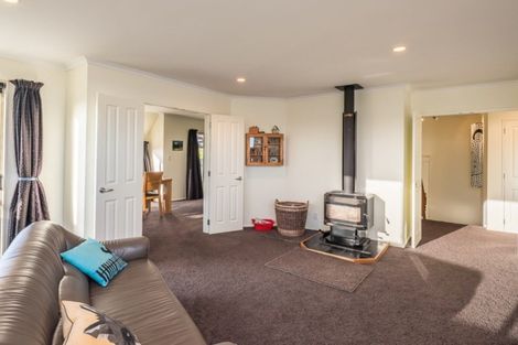 Photo of property in 42 Harry Shaw Way, Raumati South, Paraparaumu, 5032
