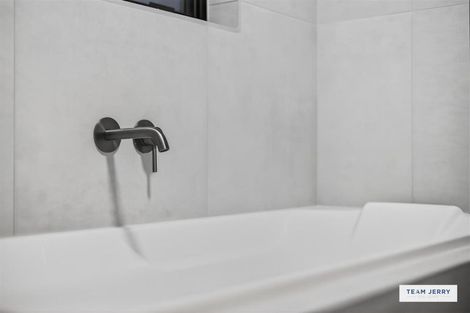 Photo of property in 27 Jandell Crescent, Bucklands Beach, Auckland, 2014