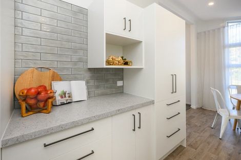 Photo of property in 9 Pinedale Parade, Milson, Palmerston North, 4414