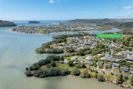Photo of property in 139 Bruce Wallace Place, Whangamata, 3620