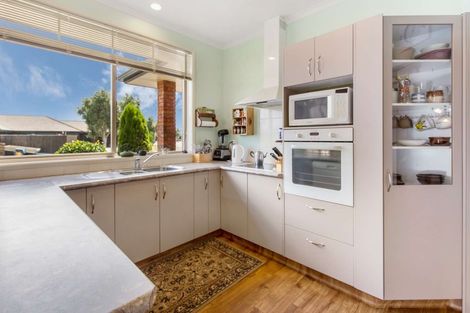 Photo of property in 19 Carrington Drive, Papamoa Beach, Papamoa, 3118