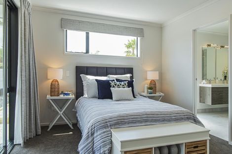 Photo of property in 11 Puroto Place, One Tree Point, 0118