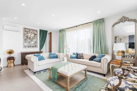 Photo of property in 13 Bartells Drive, Goodwood Heights, Auckland, 2105