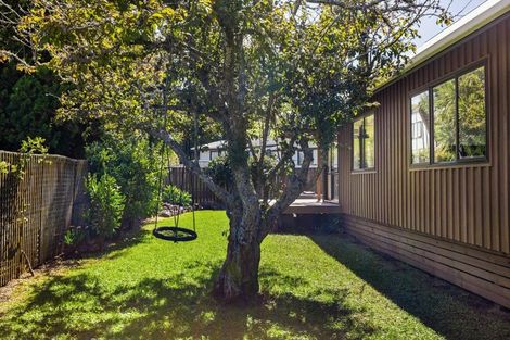 Photo of property in 45 Darren Crescent, Half Moon Bay, Auckland, 2012