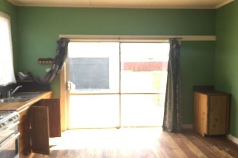 Photo of property in 21 Tongariro Street, Castlecliff, Whanganui, 4501