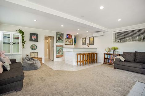 Photo of property in 1 Wharf Road, Te Atatu Peninsula, Auckland, 0610