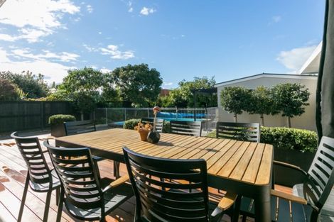 Photo of property in 13 Avenue Road, Greenmeadows, Napier, 4112