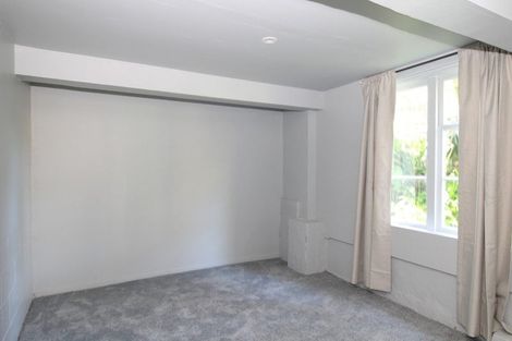 Photo of property in 16 Avonleigh Road, Green Bay, Auckland, 0604