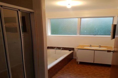 Photo of property in 35 Leo Street, Glen Eden, Auckland, 0602