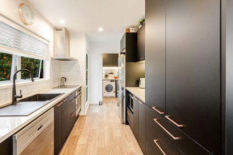 Photo of property in 16 Urlich Drive, Ranui, Auckland, 0612