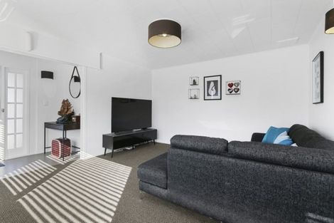 Photo of property in 279 Wellington Road, Wainuiomata, Lower Hutt, 5014