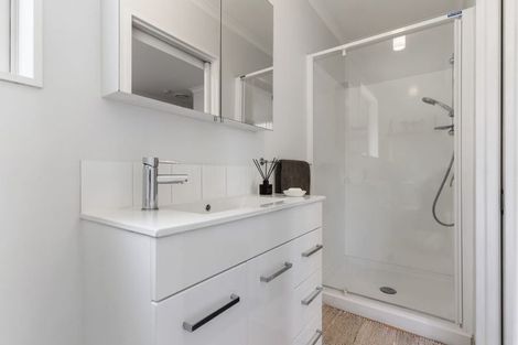 Photo of property in 5 Frederick Reece Drive, The Gardens, Auckland, 2105