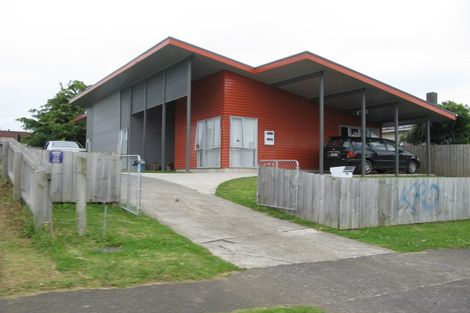 Photo of property in 15 Mariner Street, Mangere, Auckland, 2022
