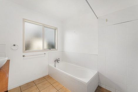 Photo of property in 1 Vanderbilt Place, Welcome Bay, Tauranga, 3112