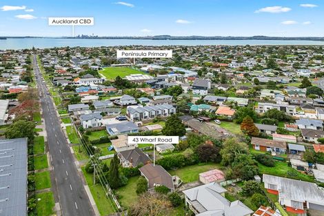 Photo of property in 43 Wharf Road, Te Atatu Peninsula, Auckland, 0610