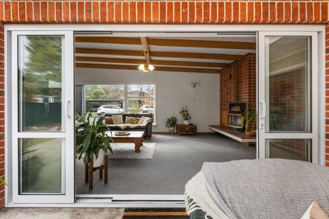 Photo of property in 4 Shortland Place, Havelock North, 4130