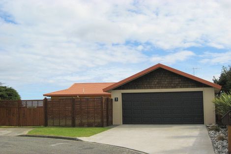 Photo of property in 3 Norna Grove, Waikawa Beach, Levin, 5573
