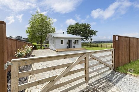 Photo of property in 1082 Old North Road, Waimauku, 0882