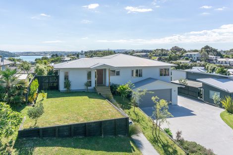Photo of property in 8 Puka Place, Raglan, 3225