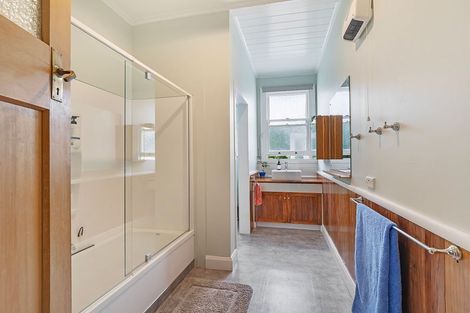 Photo of property in 10 Kensington Road, Marton, 4710