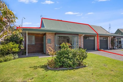 Photo of property in Redwood Village, 9/42 Main Road, Tawa, Wellington, 5028
