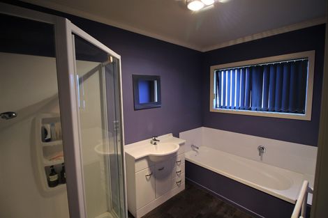 Photo of property in 8 Walnut Grove, Alexandra, 9320